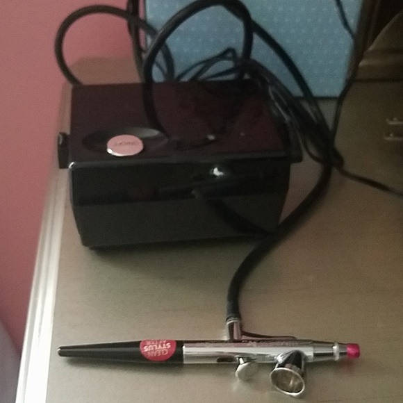 Luminess Airbrush Makeup System - Picture 2 of 8